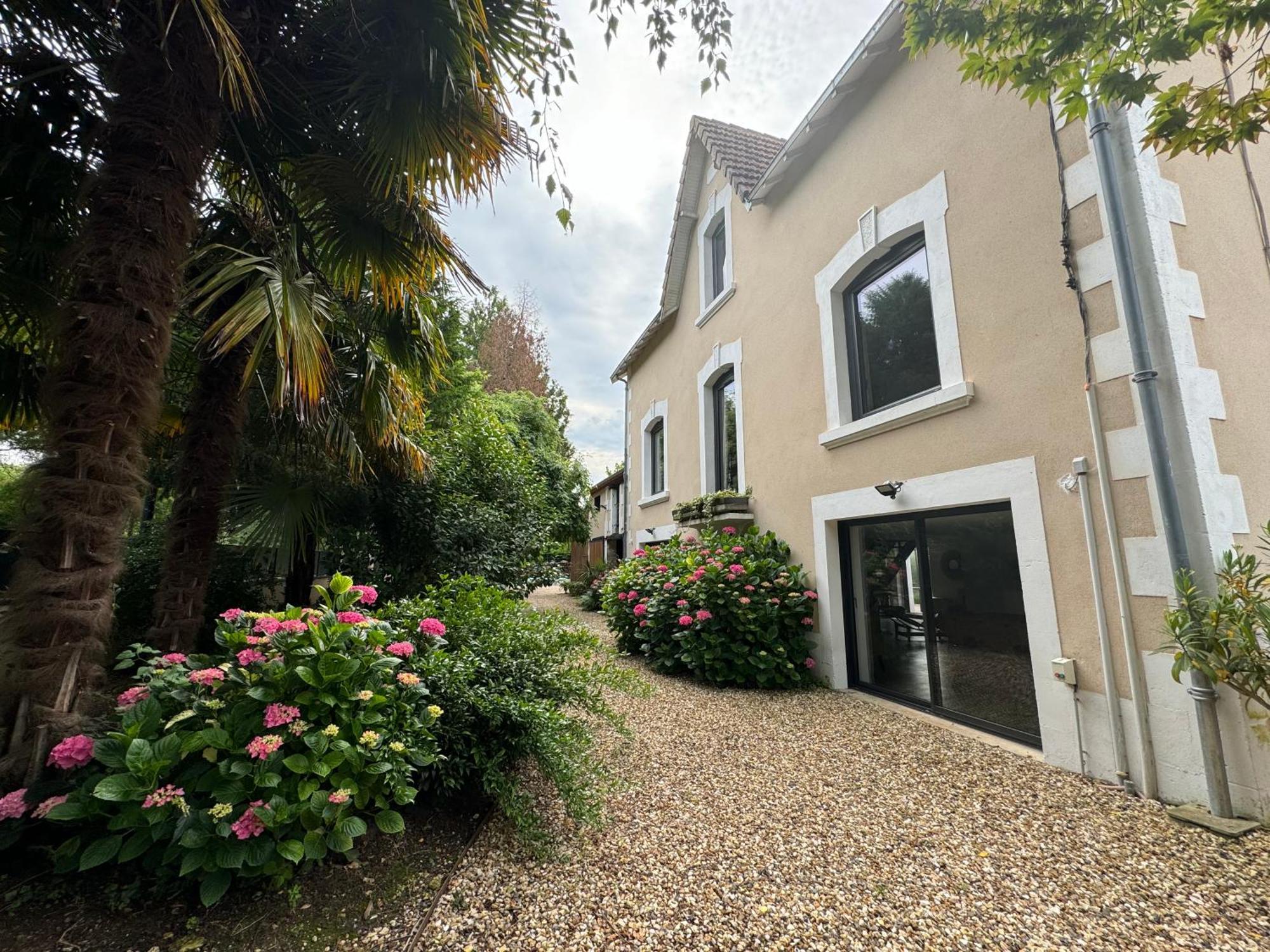 Demeure De Charme Vue Riviere Perigueux Piscine Parking Bed & Breakfast エクステリア 写真